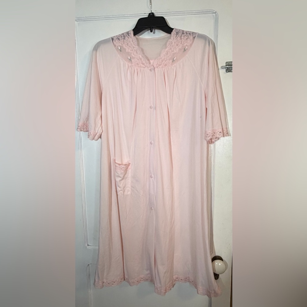 Soft Pink Lace Trim vintage Shadowline button up robe